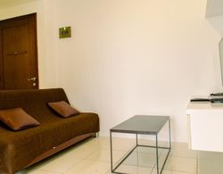 Modern And High Floor 1Br With Walk In Closet At Marina Ancol Apartment Oda Düzeni
