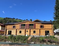 Modern Chalet in Kaprun with Hot Tub Dış Mekan