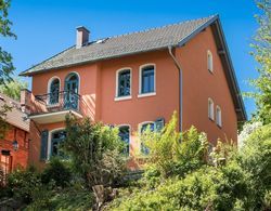 Modern Holiday Home in Eisenach Thuringia With Terrace Dış Mekan