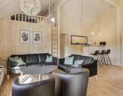 Modern Holiday Home in Hovedstaden With Sauna İç Mekan