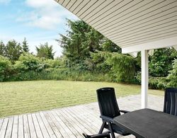 Modern Holiday Home in Lønstrup With Swimming Pool Konum Öne Çıkanlar