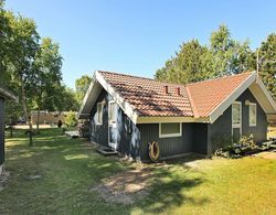 Modern Holiday Home in Rødby With Terrace Dış Mekan