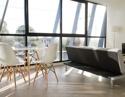 Modern Light-filled Luxury 1bedroom Apartment in South Melbourne Oda Düzeni