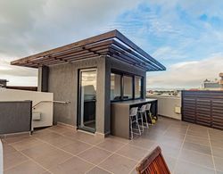 Modern Sea Point Apartment With Rooftop Deck 9 on S Oda