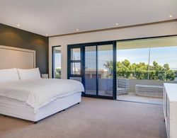 Modern Spacious Holiday Apartment With Fantastic Views Deck and Pool Malindi Oda