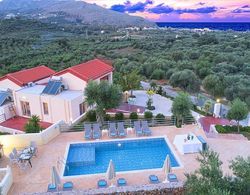 Modern Villa With Heated Swimming Pool in Georgioupoli Greece Dış Mekan
