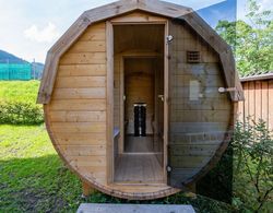 Modern Wooden Chalet in Tauplitz / Styria With Sauna Dış Mekan