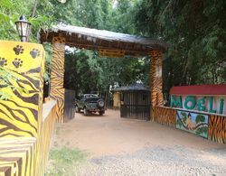 Mogli Jungle Resorts Bandhavgarh Dış Mekan