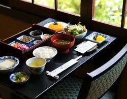 Momijiya Honkan Takao Sansou Kahvaltı