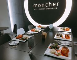 Moncher Guesthouse - Hostel Yerinde Yemek