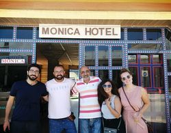 Monica Hotel Dış Mekan