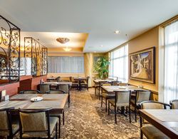 Monte Carlo Inn Oakville Suites Yeme / İçme