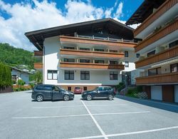 Mountain-view Apartment Anna in Kaprun With Balcony Dış Mekan