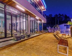 Namhae Lounge 32 Resort C Dış Mekan