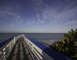 Naples Grande Beach Resort Plaj