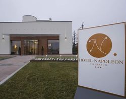 Hotel Napoleon Dış Mekan