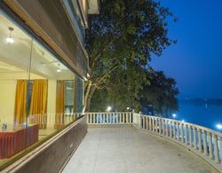 Narmade River View Resort Dış Mekan