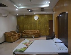 Hotel Naveen Residency Öne Çıkan Resim