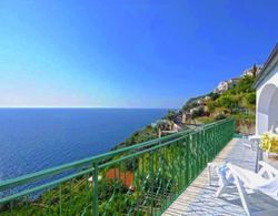 Apartment near Praia with Large Terrace & Spectacular Views Dış Mekan