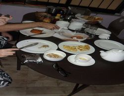 Nepal Inn Bed & Breakfast Kahvaltı