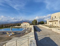 New Beautiful Complex With Villas and App, Big Pool, Stunning Views, SW Crete Dış Mekan