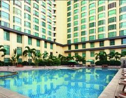 New Coast Hotel Manila Havuz