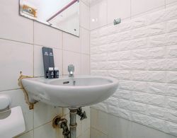 New Furnished 1BR Rajawali Apartment Banyo Tipleri