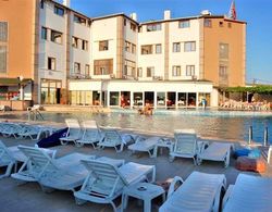 New Penguen Hotel Havuz