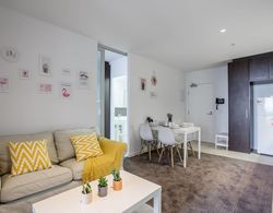 New Renovated & Cozy Apt Closes To Southern Cross Oda Düzeni