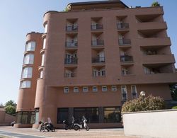 New, Spacious, Bright, Elegant Loft Apartment With Balcony. Opposite the Hospital S. Orsola Dış Mekan