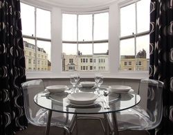 New Steine Apartment Sea View by Brighton Holiday Lets Oda Düzeni