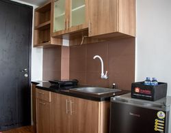 Nice And Comfort Studio Apartment At Belmont Residence Puri Mutfak