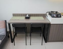 Nice And Fancy 1Br At Tree Park City Bsd Apartment Oda Düzeni