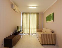Nice and Homey 2BR Apartment at FX Residence İç Mekan