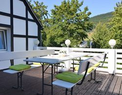 Nice Holiday Home in Schmallenberg-oberkirchen With Terrace Oda Düzeni