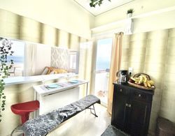 Nice Seafront Flat - Beach, Port Athens Airport Yerinde Yemek