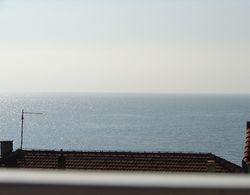 Nik - 50 M From the sea - A2 Dış Mekan
