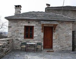 Nikolas Guesthouse Dış Mekan