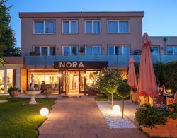 Hotel Nora Dış Mekan