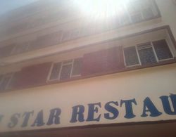Nyeri Star Rest And Lodge Yerinde Yemek