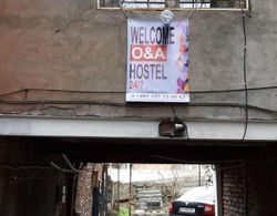 O&A hostel Lobi