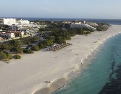 O Condominium Beachfront Residences Dış Mekan