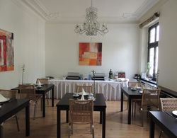 Hotel Villa Oberkassel Yeme / İçme