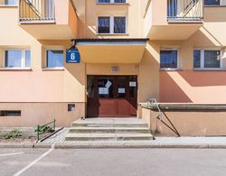 Apartment Obopolna Krakow by Renters Dış Mekan
