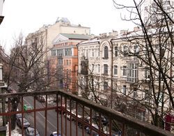 Apartment on Lvivska square Oda Manzaraları