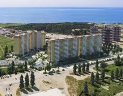 Apartments on Prospekt Dzerzhinskogo 238 Dış Mekan
