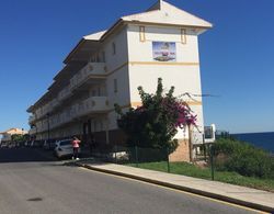 Apartment on the beachfront Dış Mekan