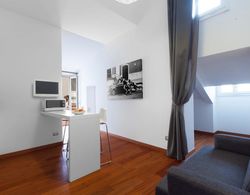 Oriana Suites Rome Apartments Genel