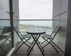 Orion Marina Sea View Parking by Brighton Holiday Lets Oda Düzeni