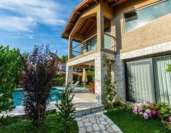 Outstanding Villa With Private Pool and Jacuzzi in Fethiye Oda